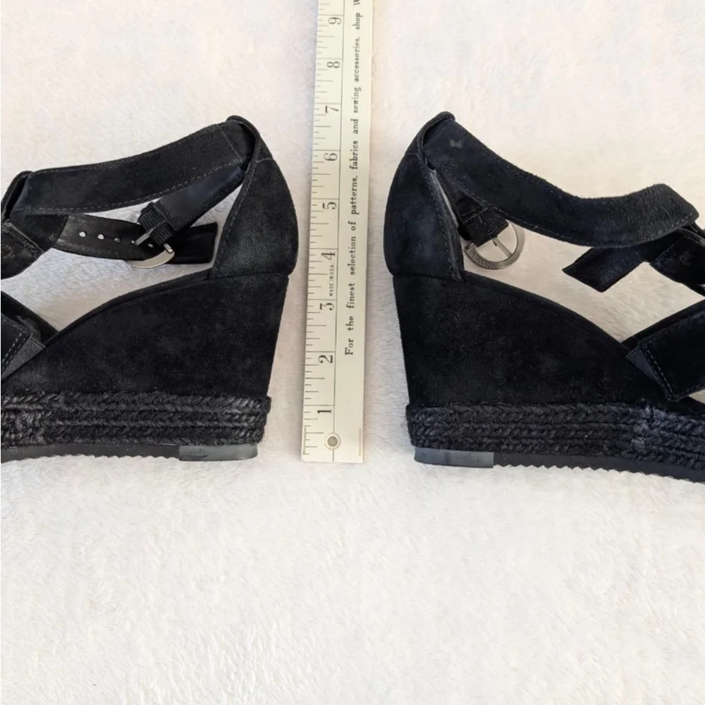Bernardo Black Suede Fringe Wedge Sandals - 6